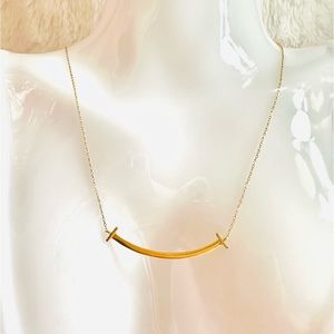 Dainty Curved Pendant Necklace 💛 Real 18 Karat Solid Gold Jewelry 💛